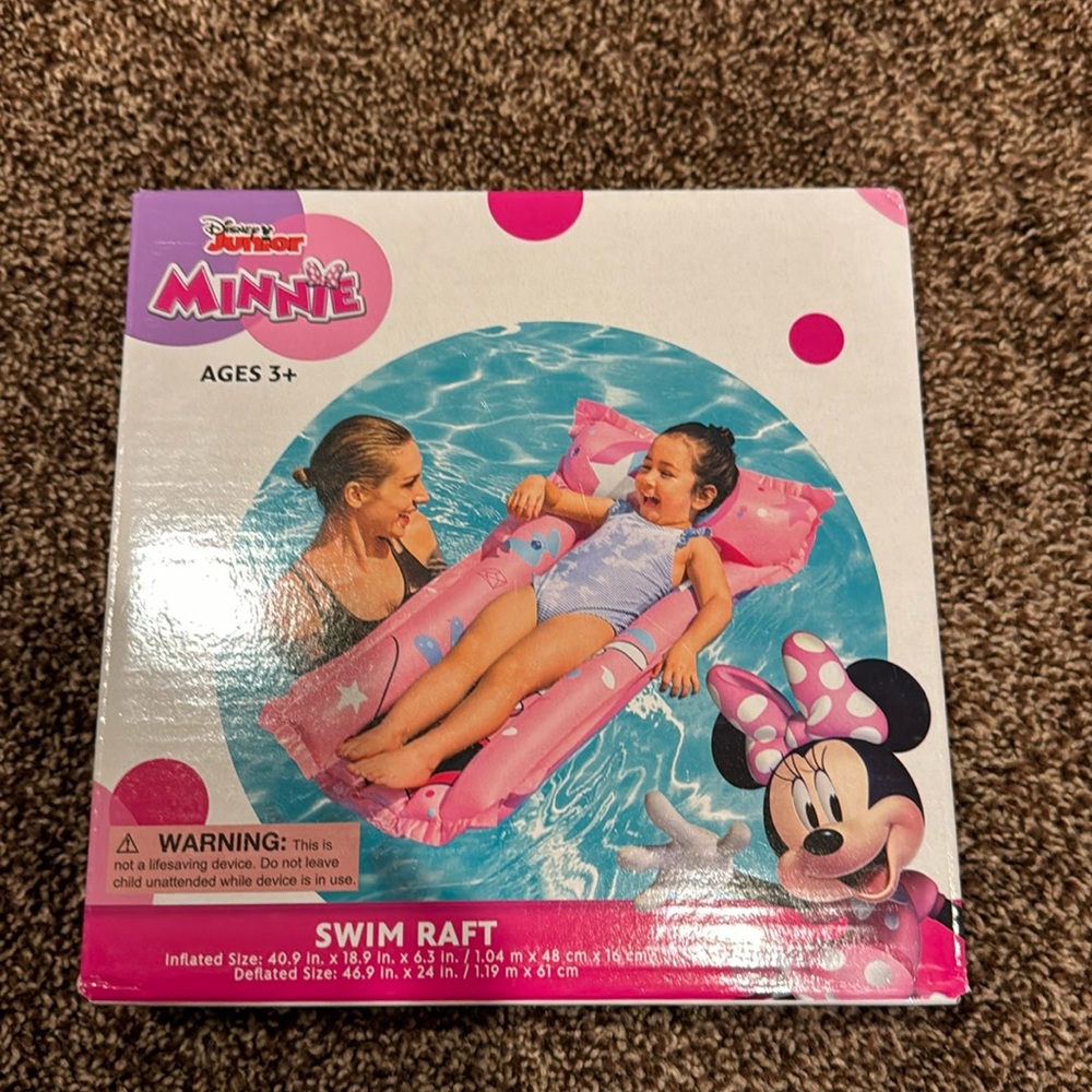 Minnie Mouse Disney Girl’s swim raft NWT